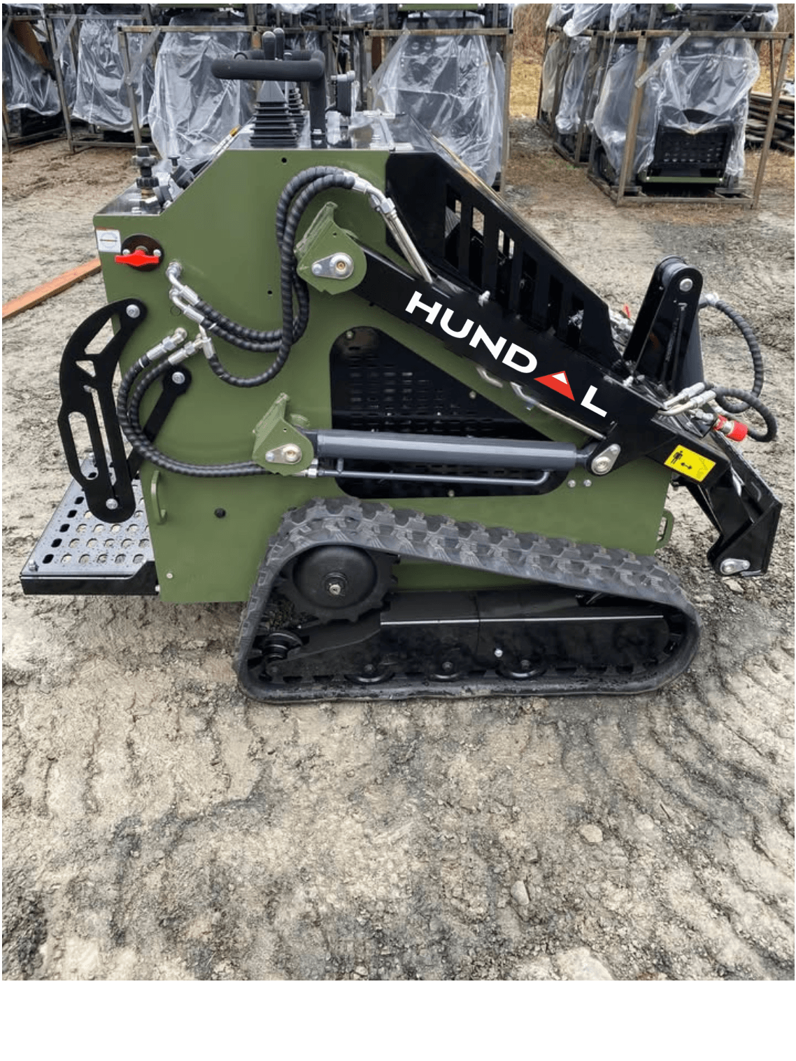 Hundal Taskforce 460 compact tracked loader